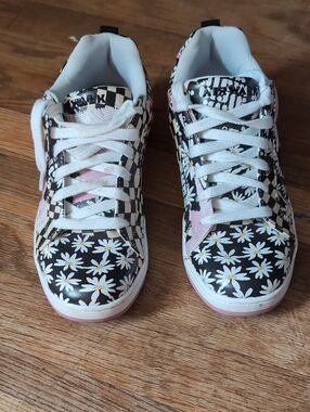 Women's Daisy Checkerboard Airwalk Sneakers